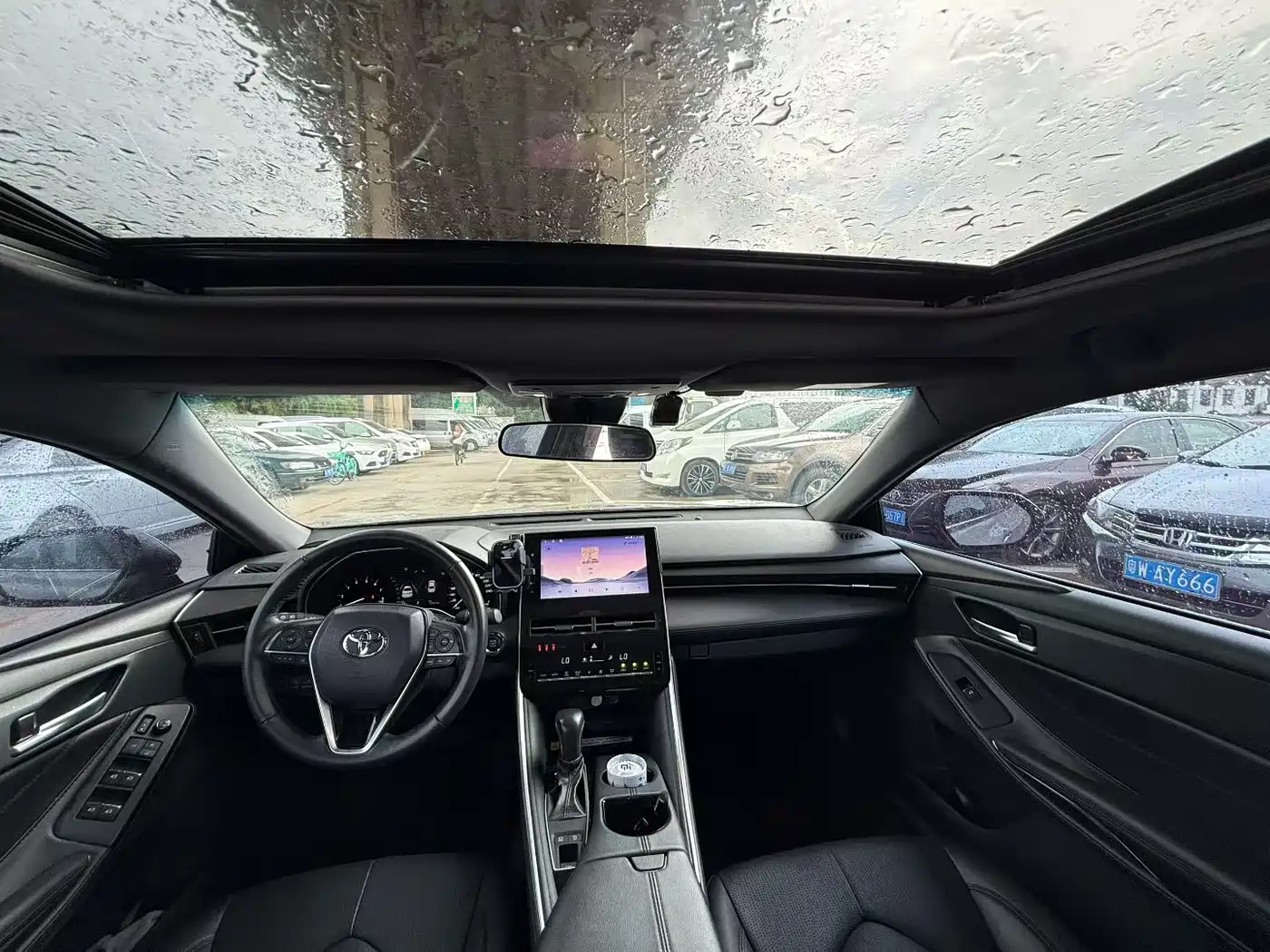 Фото 7 - Toyota Avalon