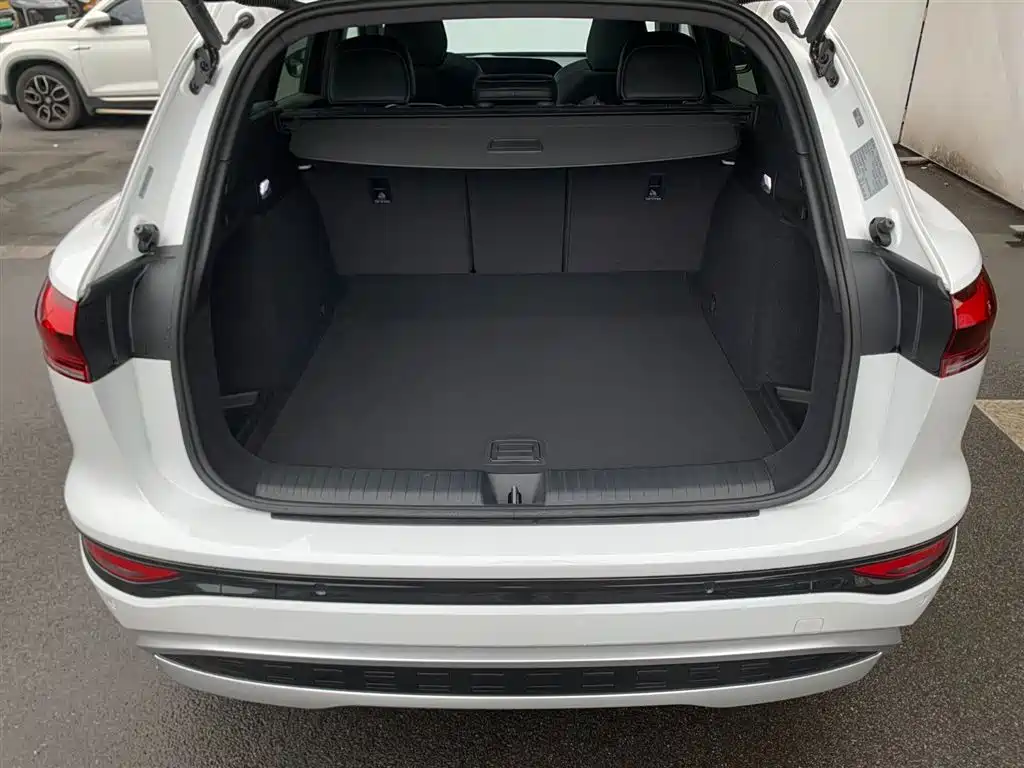 Audi Q6L e-tron 2025 Extended Range Edition фото 6