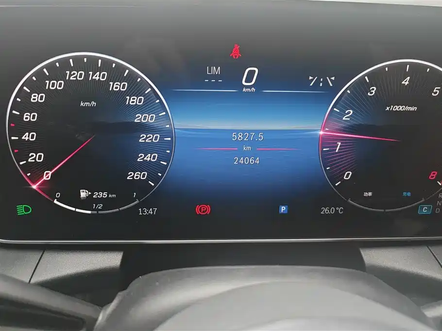 Mercedes-Benz GLC 2023 GLC 260 L 4MATIC Sport 5-seater фото 14