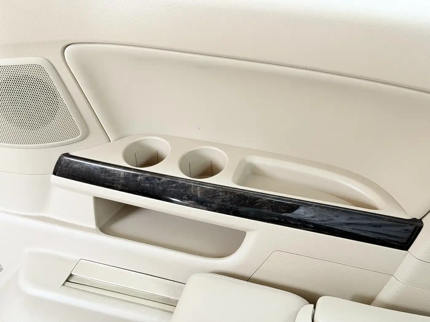 Toyota Alphard 2012 3.5L Luxury Edition фото 18