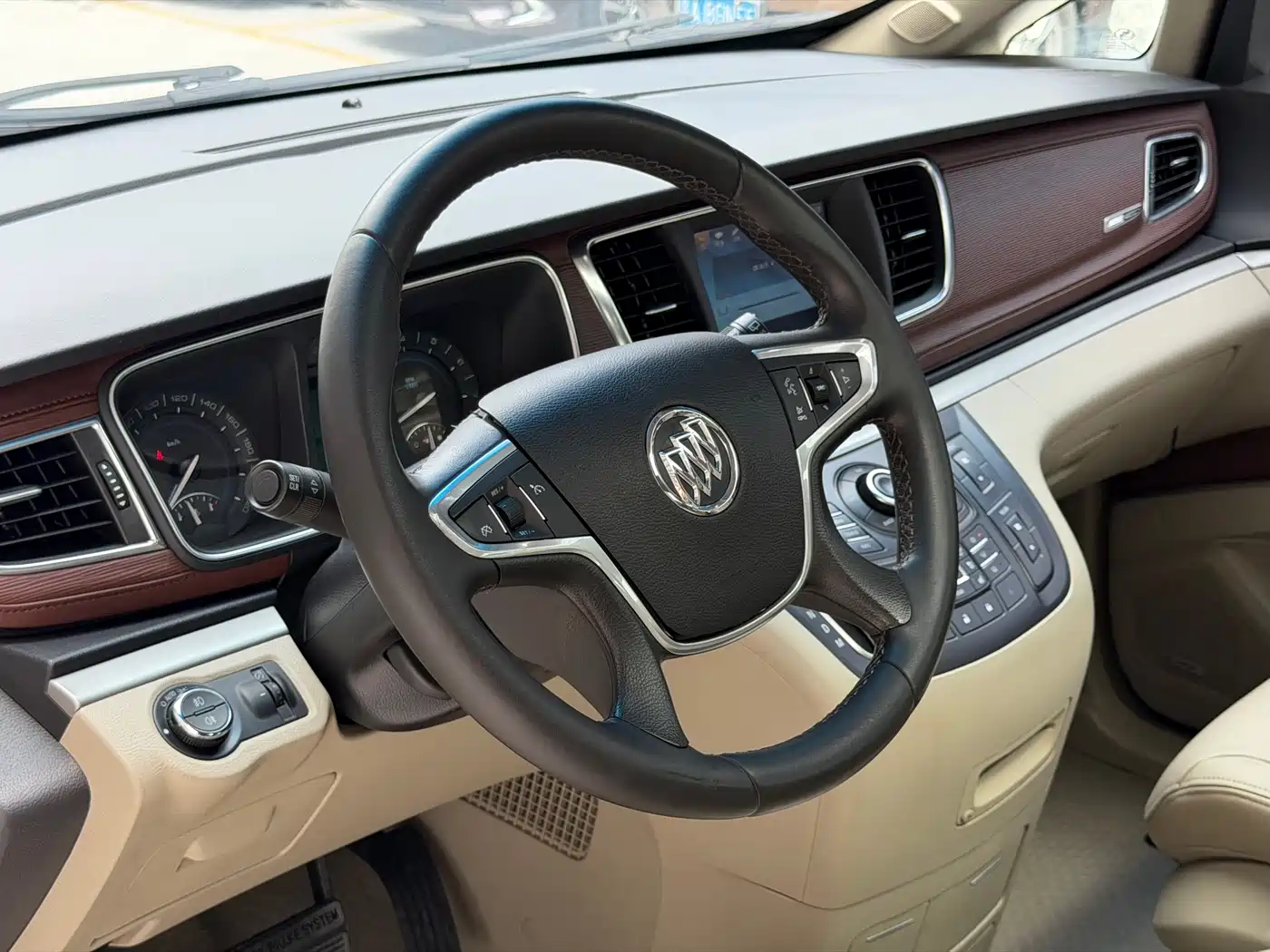 Buick GL8 2014 3.0L XT Luxury Business Flagship фото 13