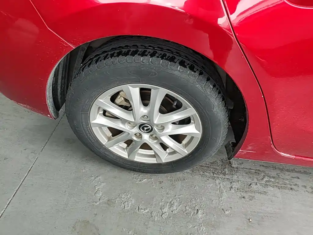 Фото 24 - Mazda Mazda 3
