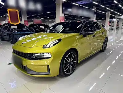 Lynk & Co 03