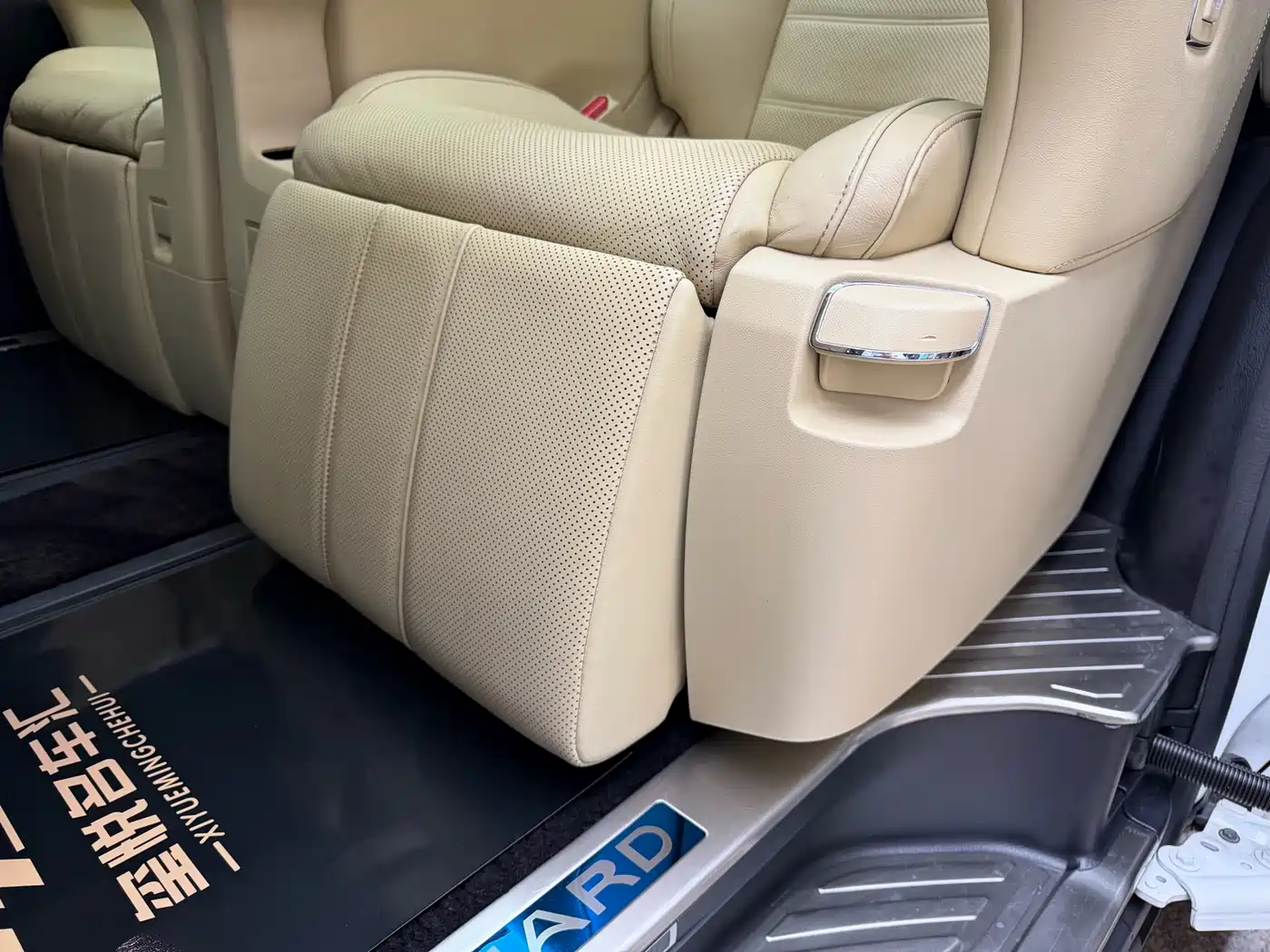 Toyota Alphard 2018 3.5L Premium фото 21