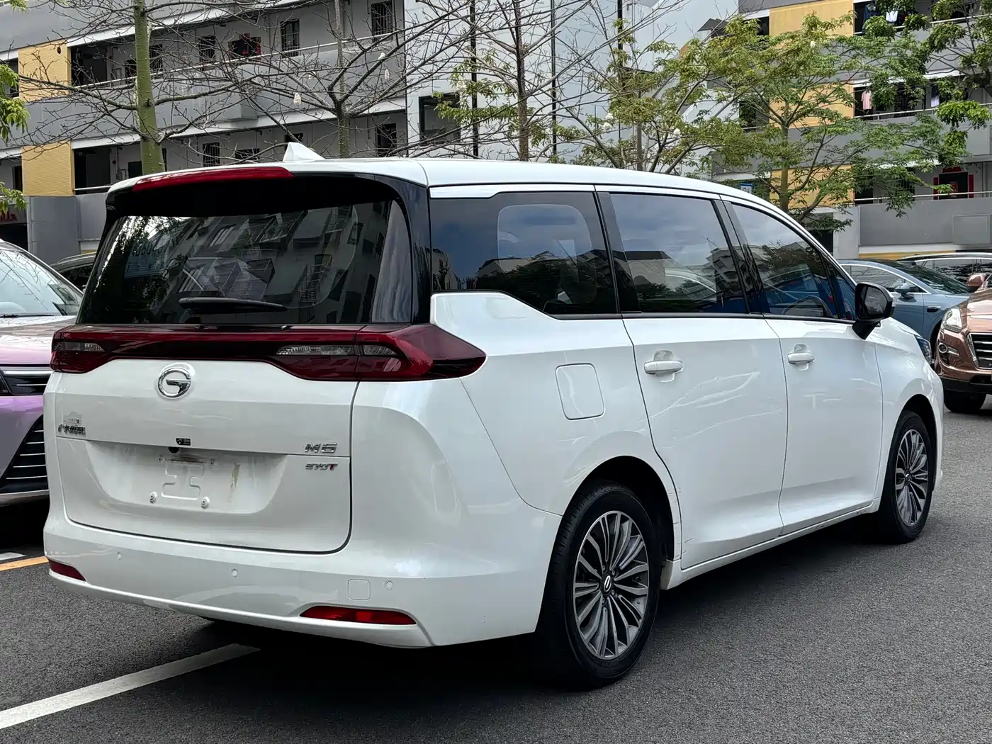GAC Trumpchi Trumpchi M6 2019 270T Automatic Premium Edition (7-Seater) China V фото 5