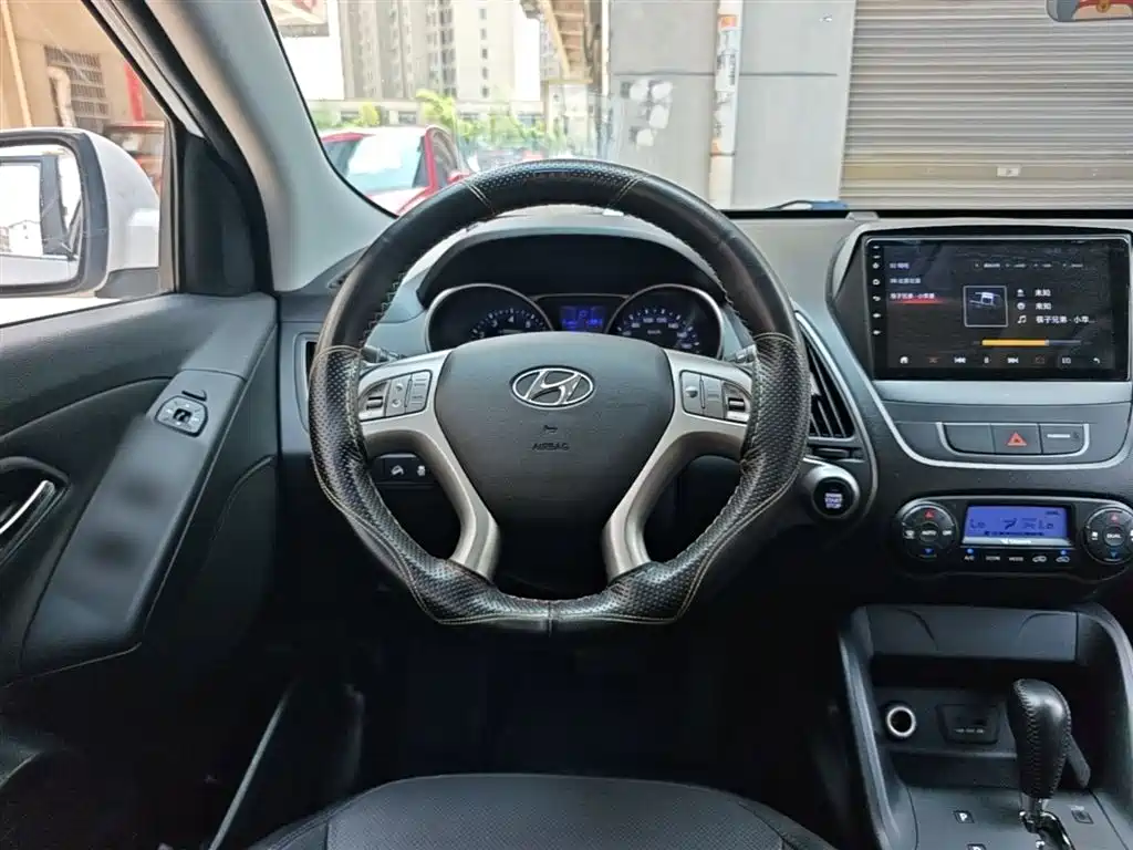 Hyundai Beijing Hyundai ix35 2015 2.0L Automatic 2WD Smart Type China IV фото 11