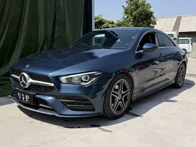 MERCEDES-BENZ CLA