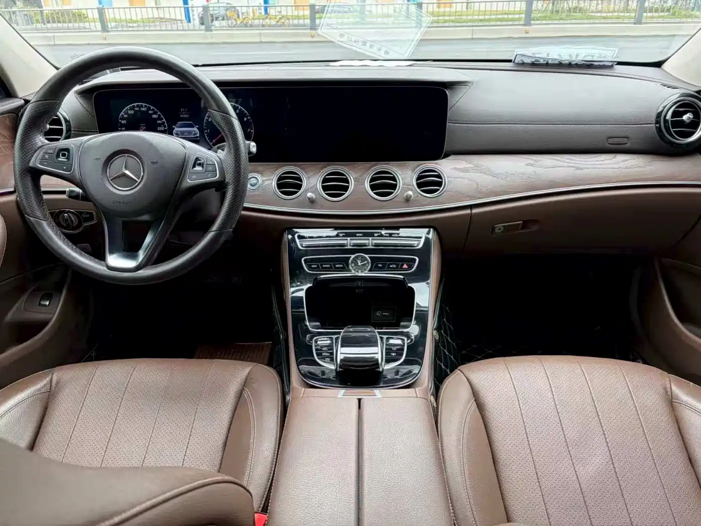 Mercedes-Benz E-Class 2017 E 300 L Luxury фото 11