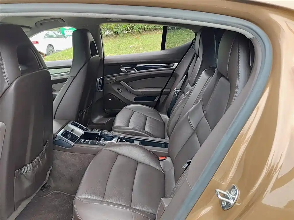 Porsche Panamera 2014 Panamera 3.0T фото 8