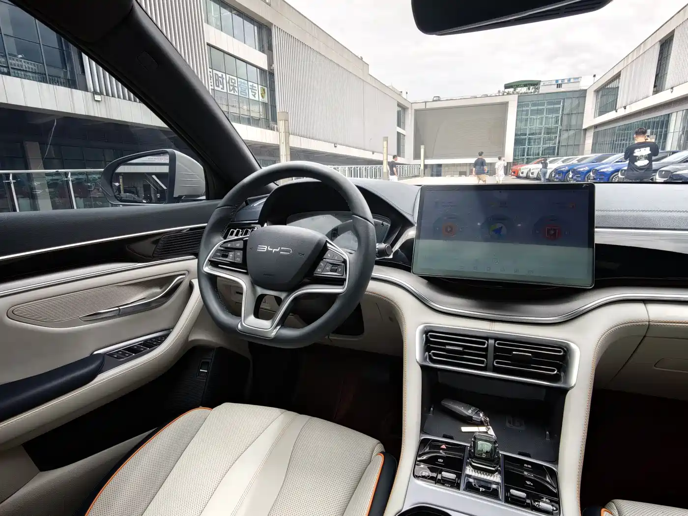 BYD Song PLUS PHEV 2024 Glory Edition DM-i 150km Flagship PLUS фото 16