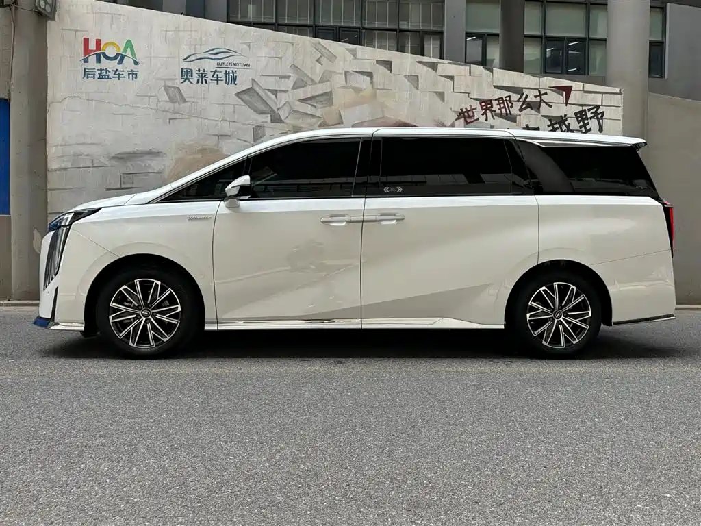 GAC Trumpchi Trumpchi M8 2024 Master Series 400T Premium Edition фото 3