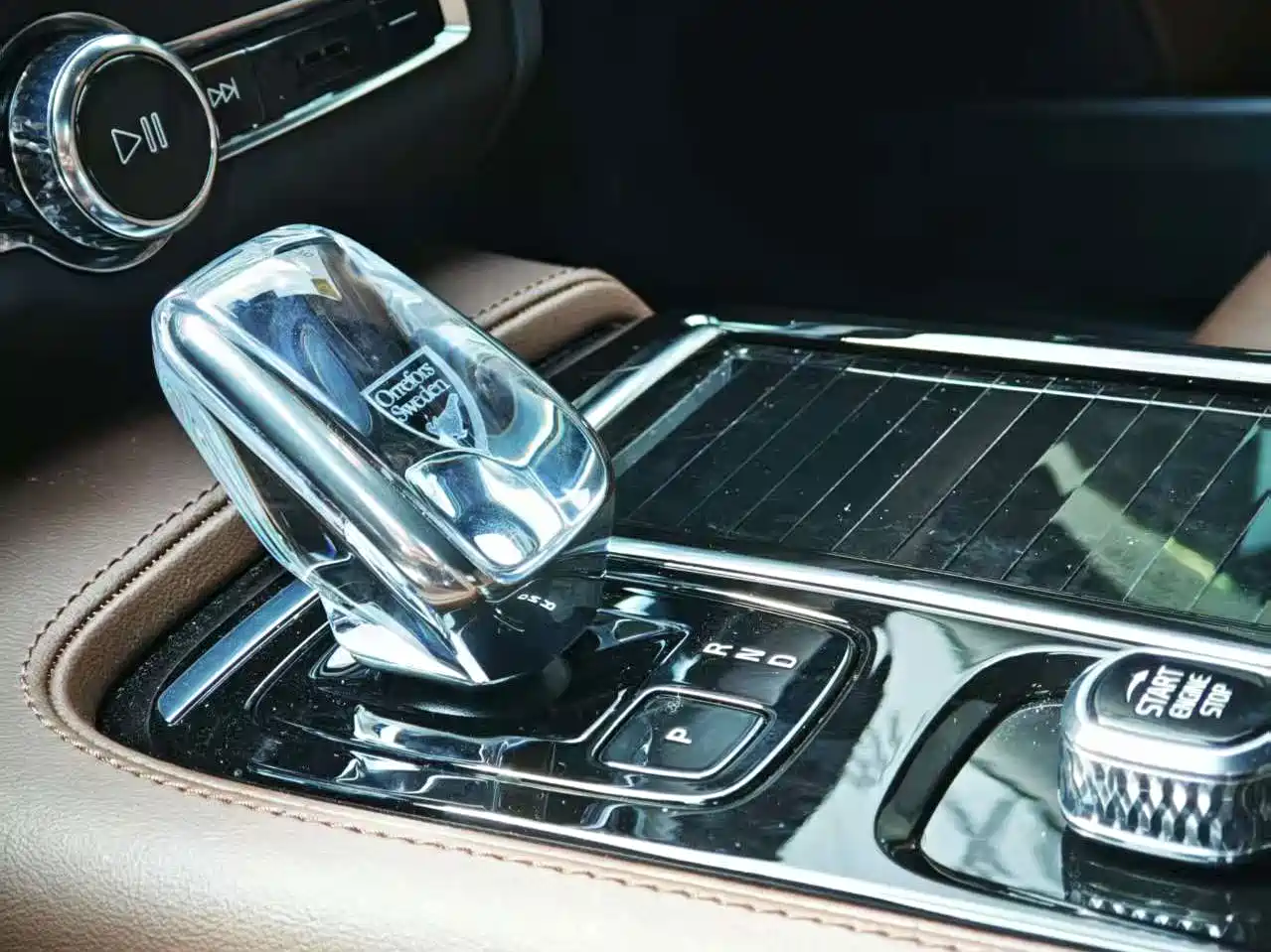 Volvo S90 Plug-in Hybrid 2024 2025 Plug-in Hybrid AWD Long Range Zhiyi Luxury Edition