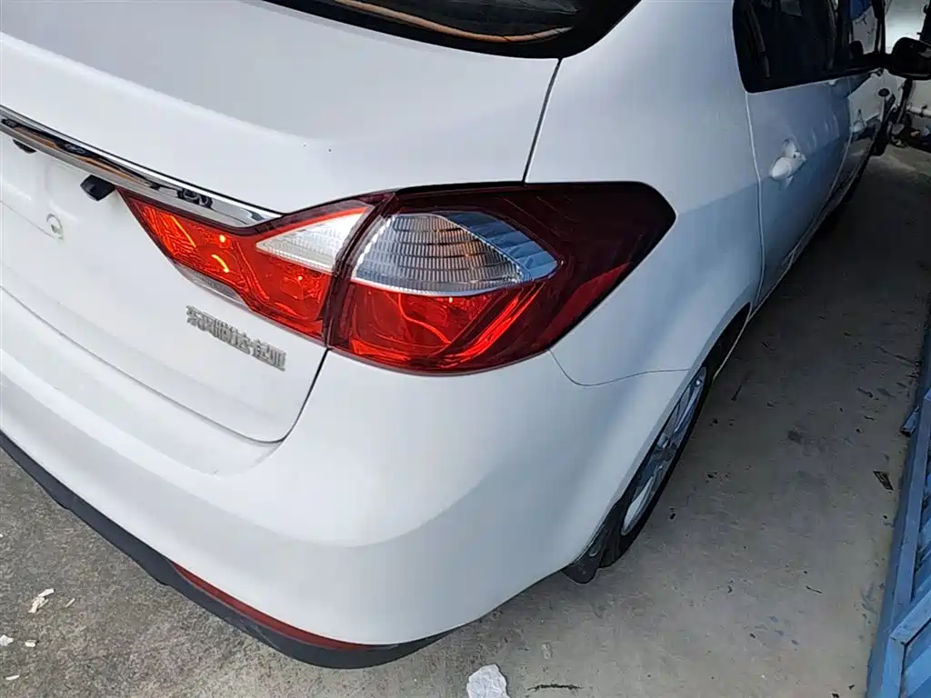 Kia K3 2016 1.6L Automatic GL фото 8
