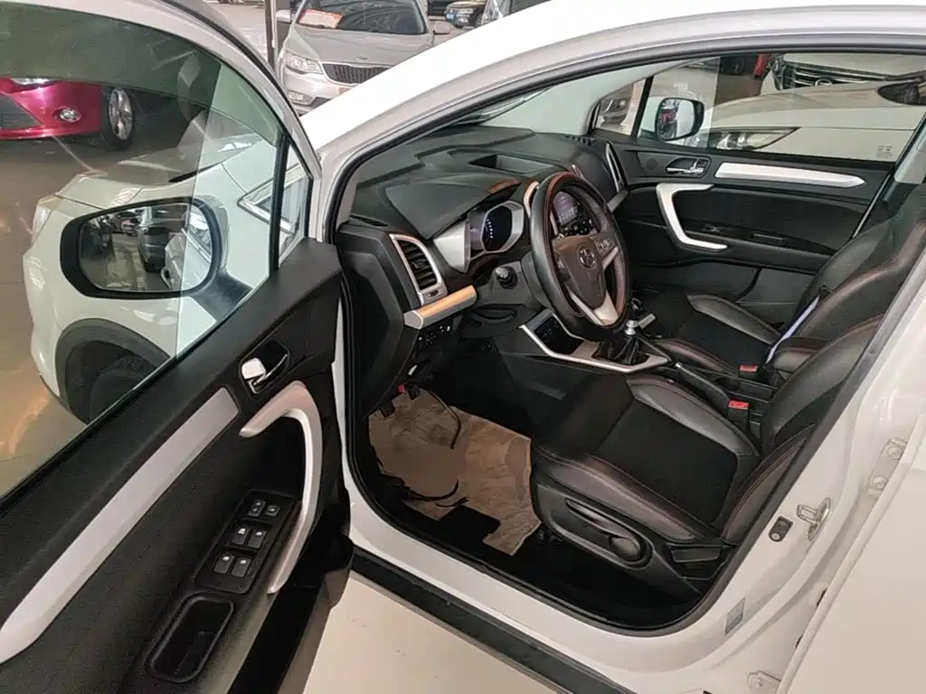 JAC Refine S3 2015 2016 1.5L Manual Luxury Smart