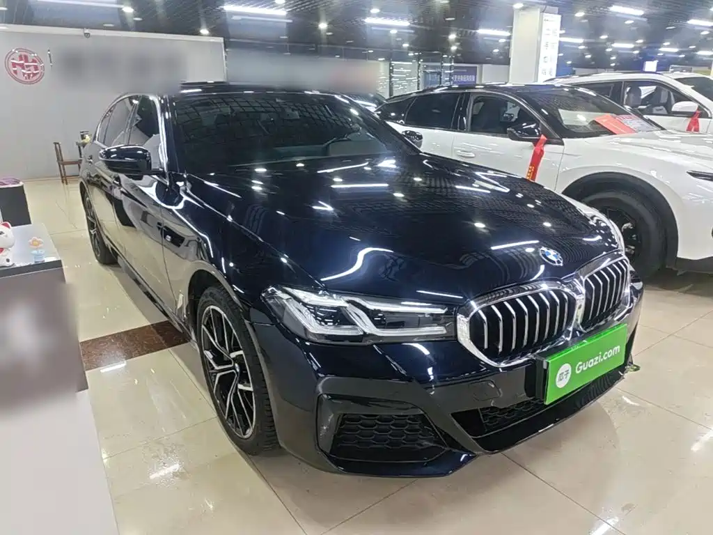 Photo 4 - BMW 5 Series