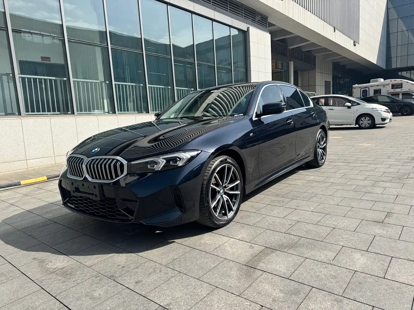 BMW 3 SERIES