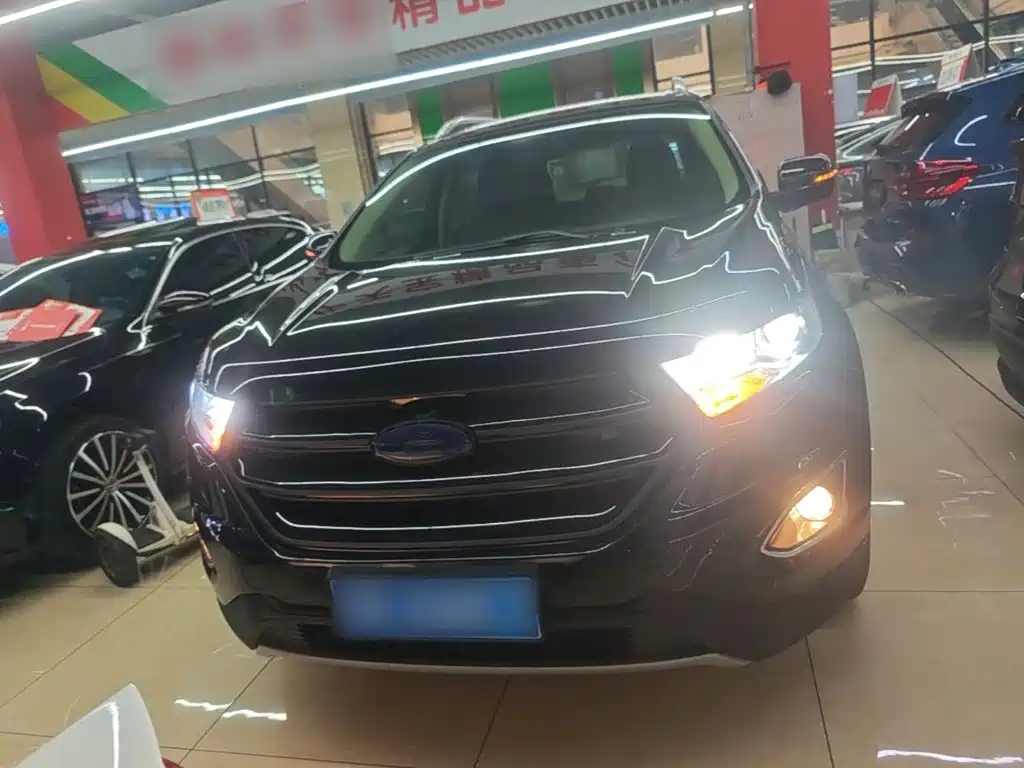 Фото 3 - Ford Edge