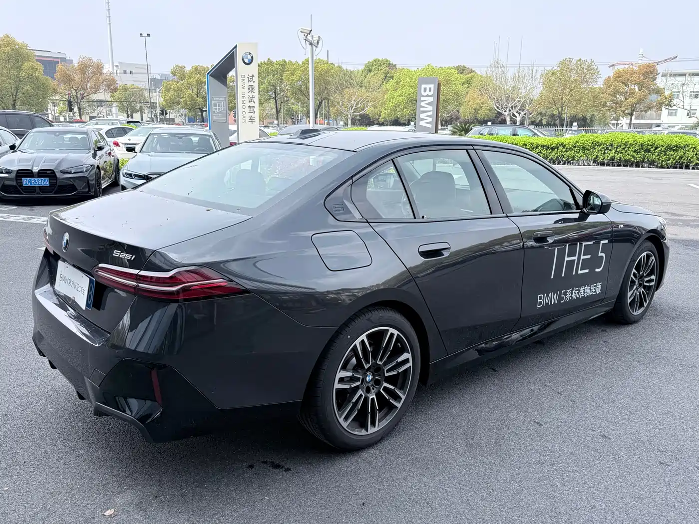 BMW 5 Series (Import) 2024 Model 525i M Sport Package фото 11