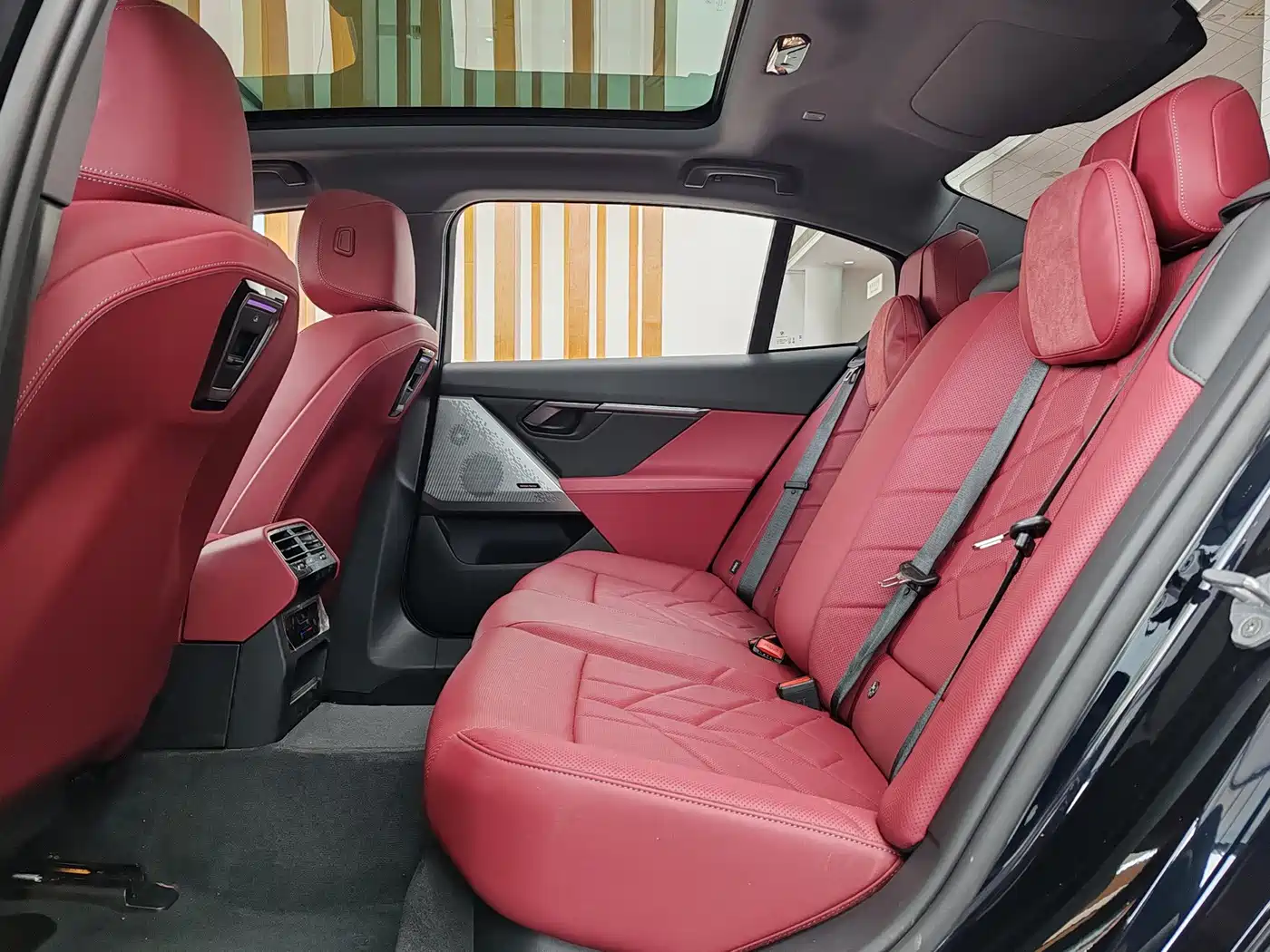 BMW 5 Series, миниатюра 9