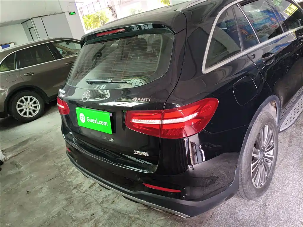 Mercedes-Benz GLC 2017 GLC 260 4MATIC Dynamic фото 4