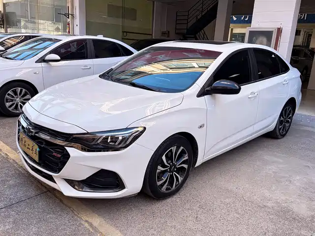 CHEVROLET CRUZE