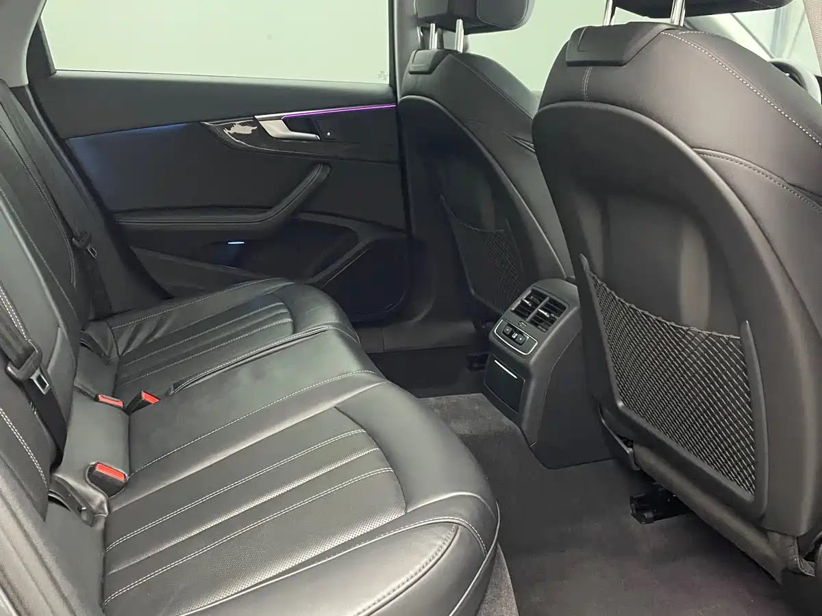 Audi A4L 2022 40 TFSI Luxury Dynamic фото 21