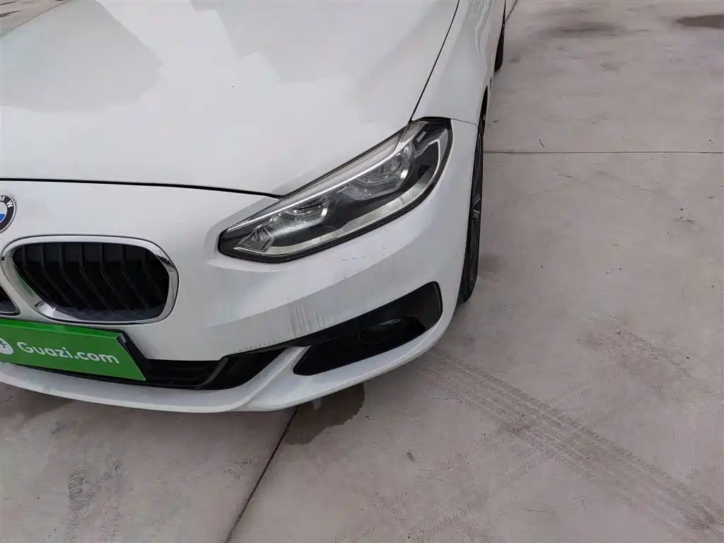 BMW 1 Series 2017 118i Sport фото 24