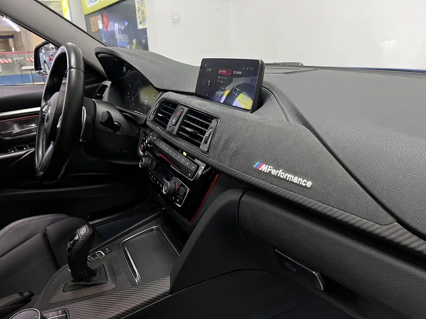 BMW 3 Series 2018 320Li M Sport Black Night Edition фото 35
