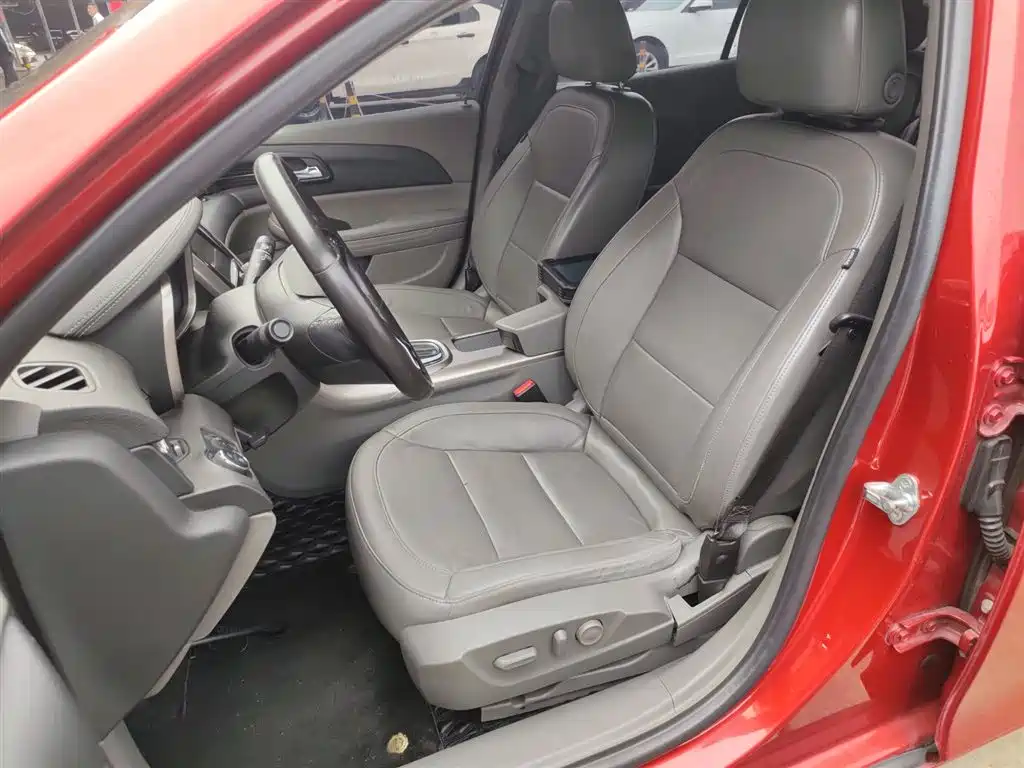 Chevrolet Malibu 2014 2.0L Automatic Luxury фото 15