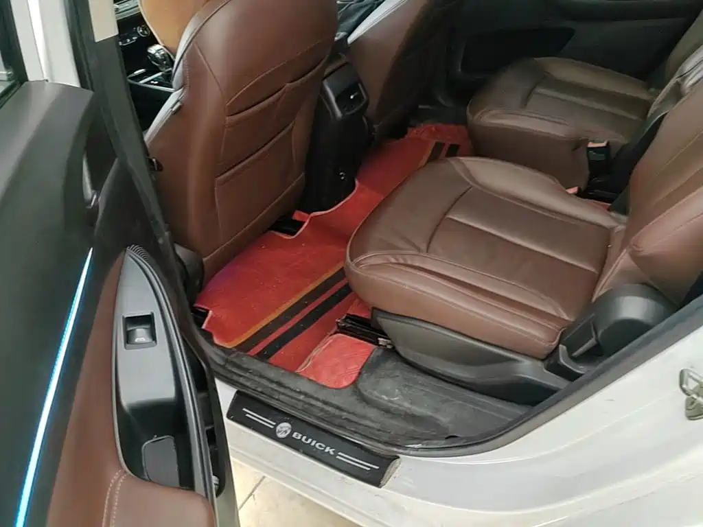 Фото 17 - Buick GL6