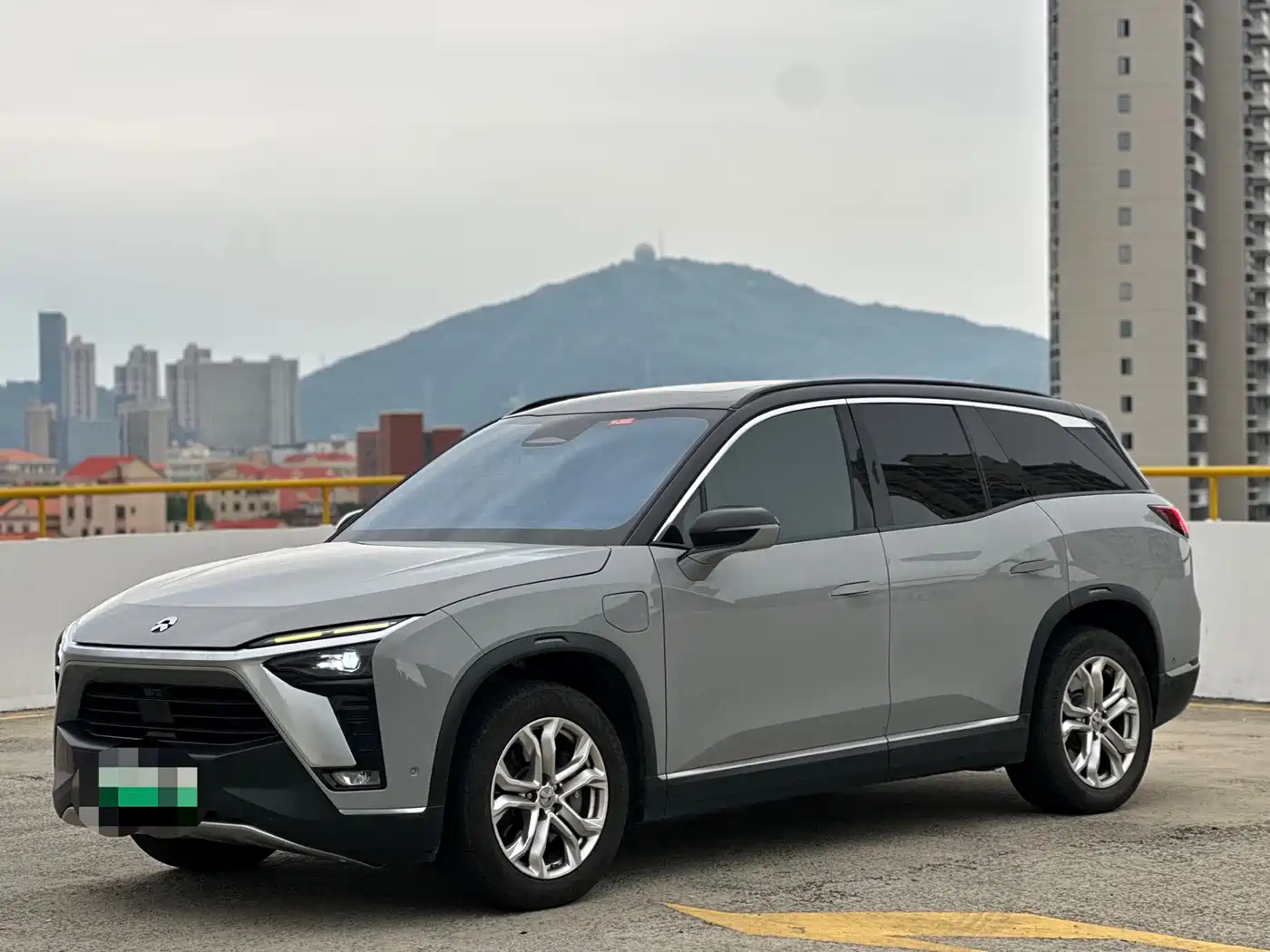 NIO ES8 2022 75kWh 7-Seater Edition