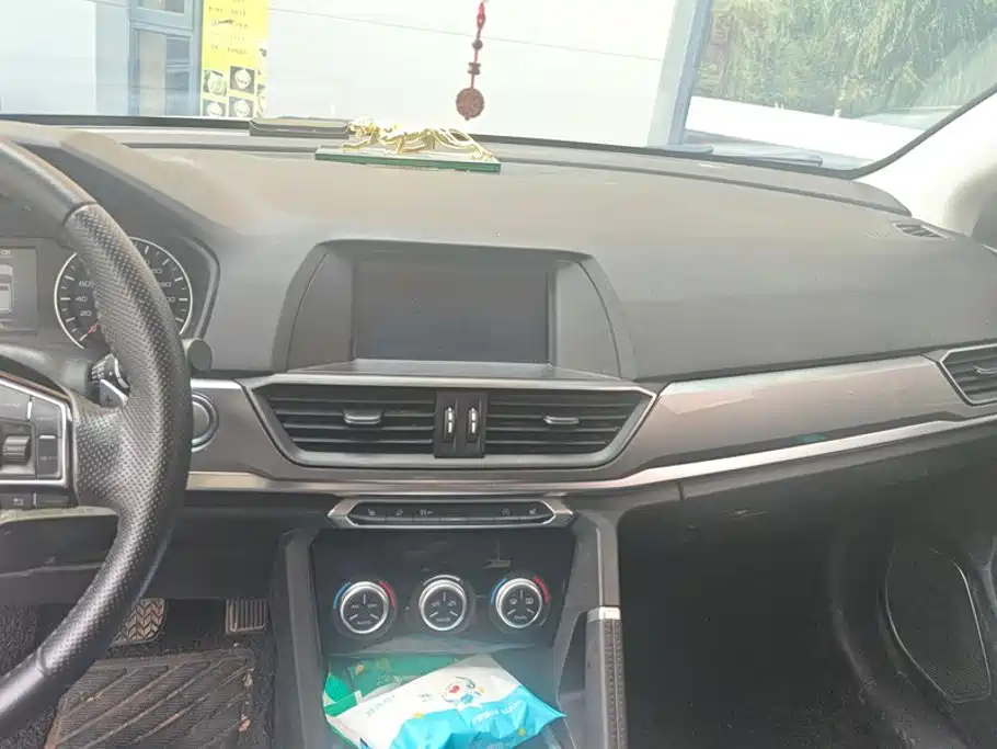 Photo 13 - Haval H6