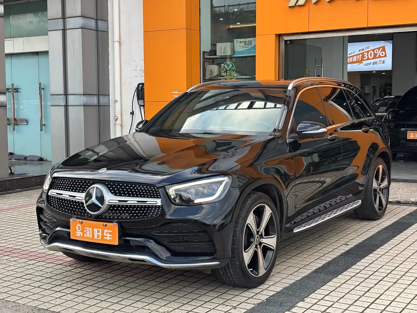 Mercedes-Benz GLC 2020 Facelift GLC 300 L 4MATIC Luxury фото 4