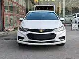 Photo 9 - Chevrolet Cruze