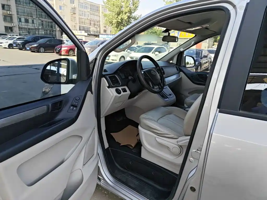 SAIC Maxus Maxus G10 2015 2014 Model Year 2.0T Auto Elite