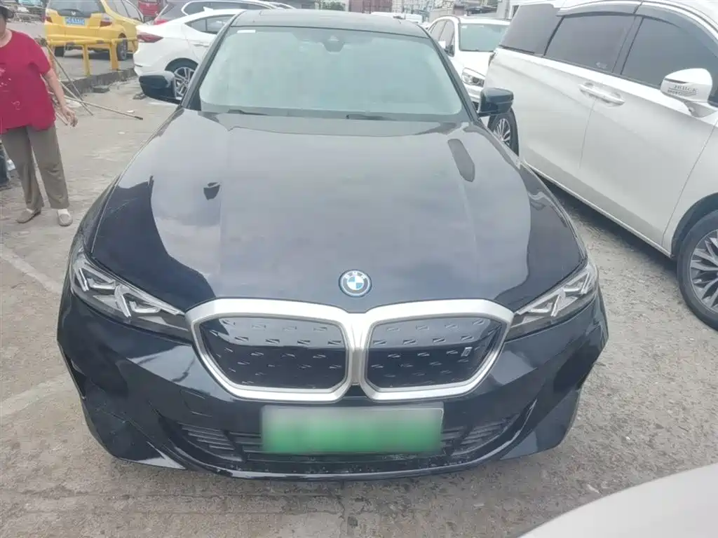 BMW i3 2024 eDrive 35 L фото 3