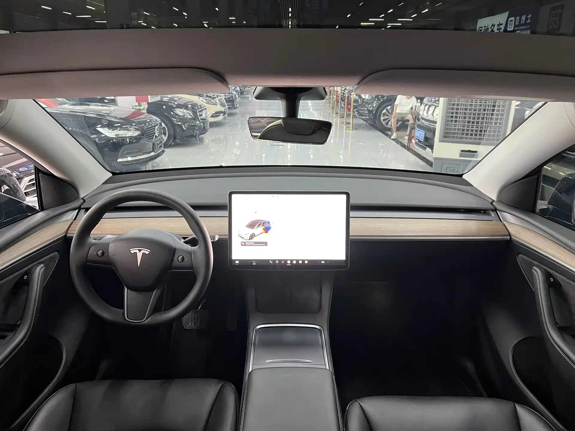 Фото 5 - Tesla Model Y