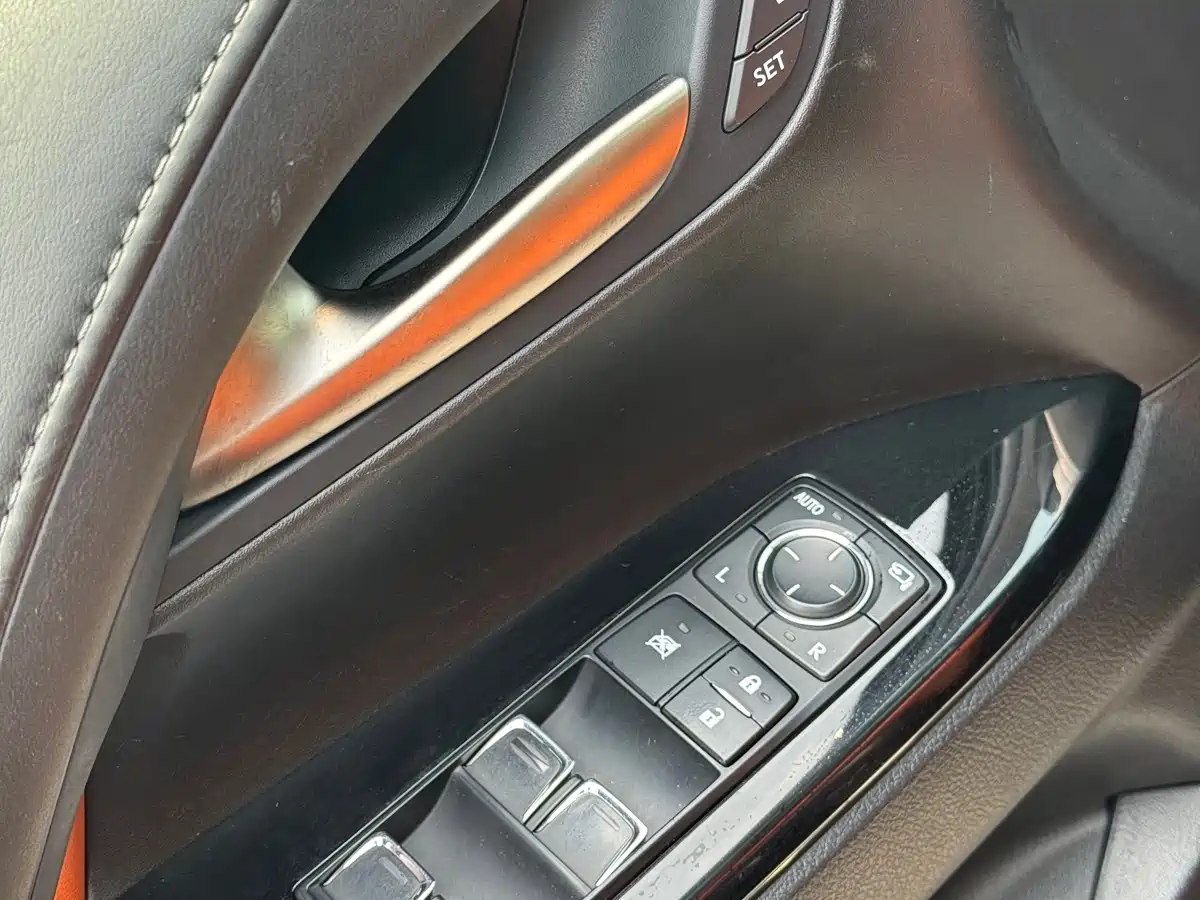 Lexus LX 2017 570 Prestige Luxury фото 17