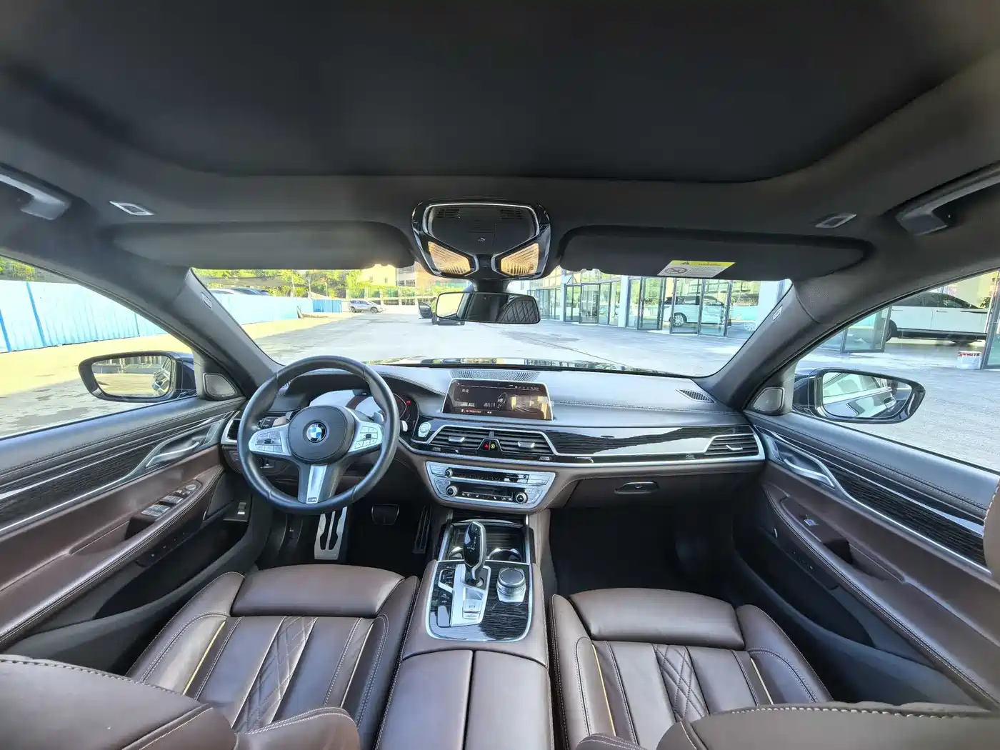 BMW 7 Series 2021 Model 730Li M Sport Package фото 9