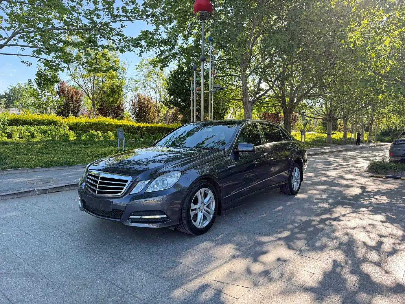 Mercedes-Benz E-Class 2010 E 300 L Fashion