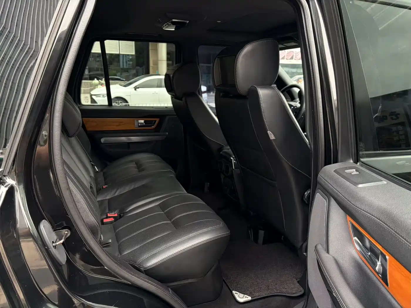 Land Rover Range Rover Sport 2013 5.0 NA V8 HSE фото 7