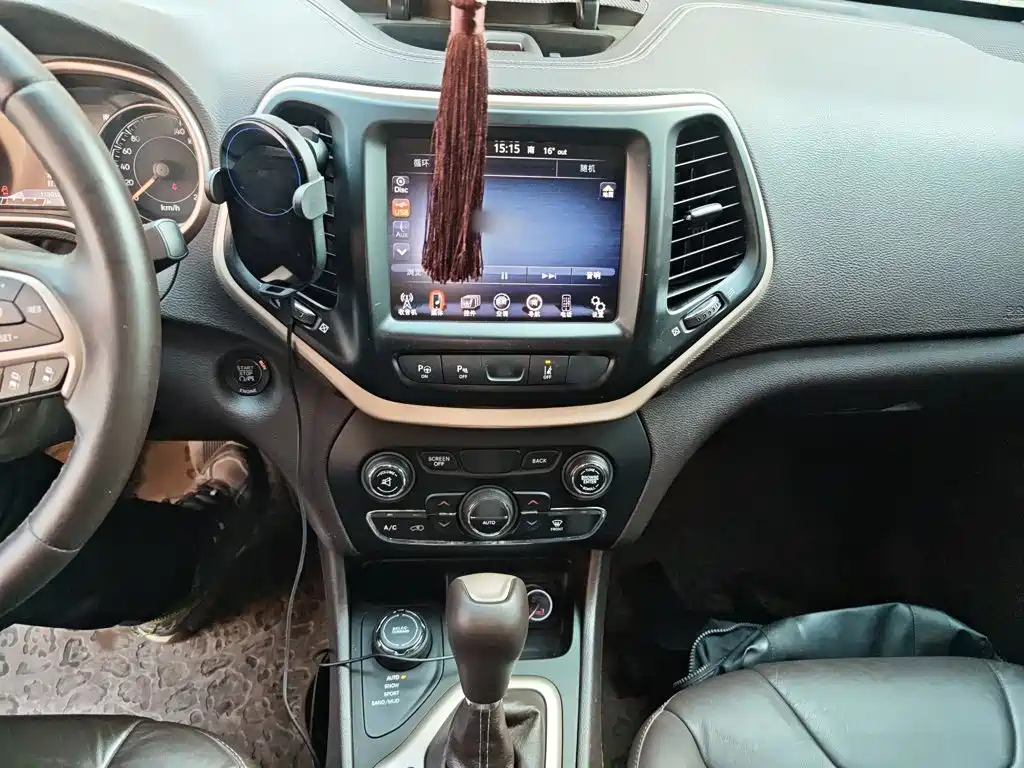 Jeep Cherokee (Import) 2015 2014 2.4L Luxury