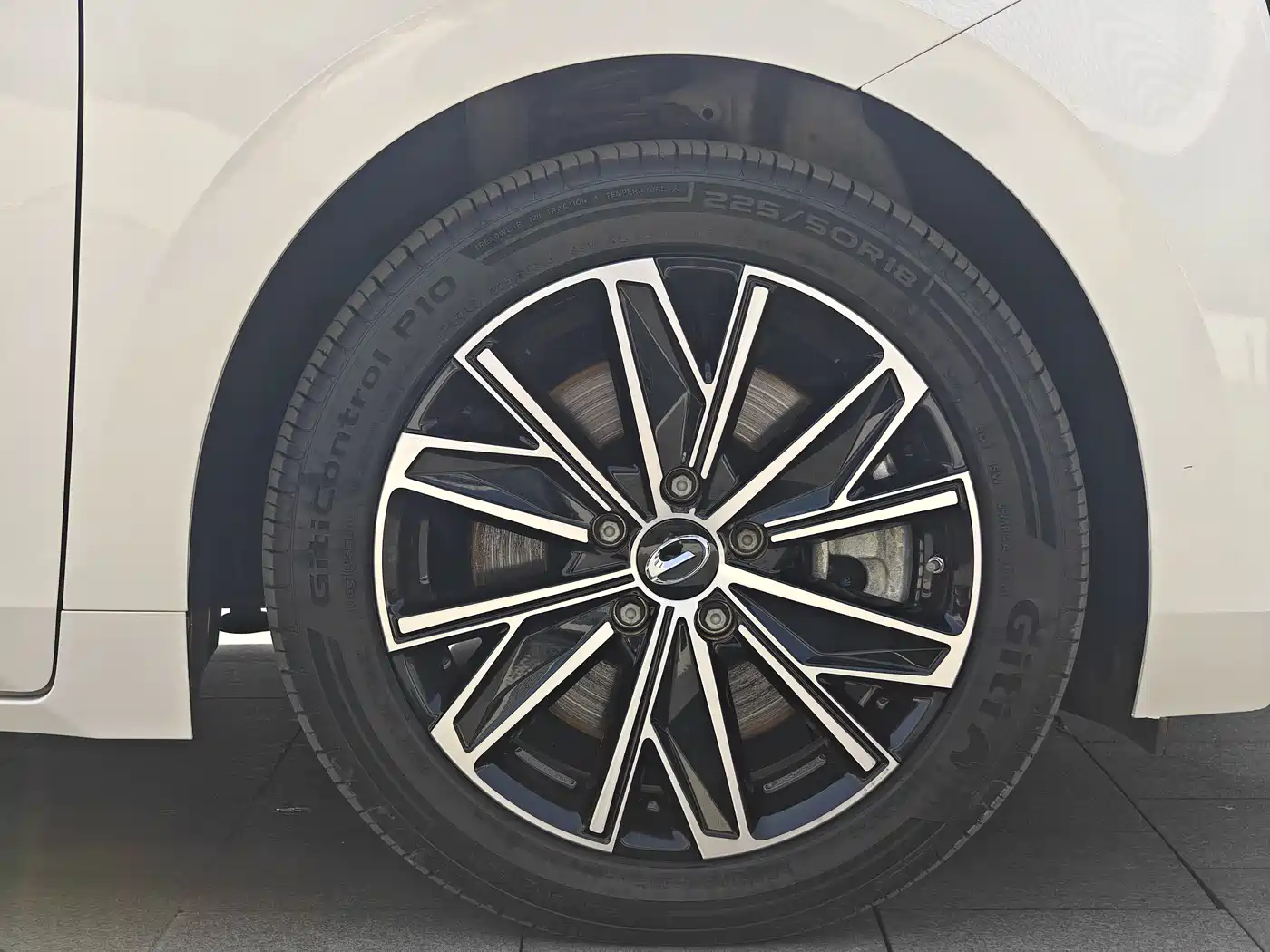 GAC TRUMPCHI E8 NEW ENERGY