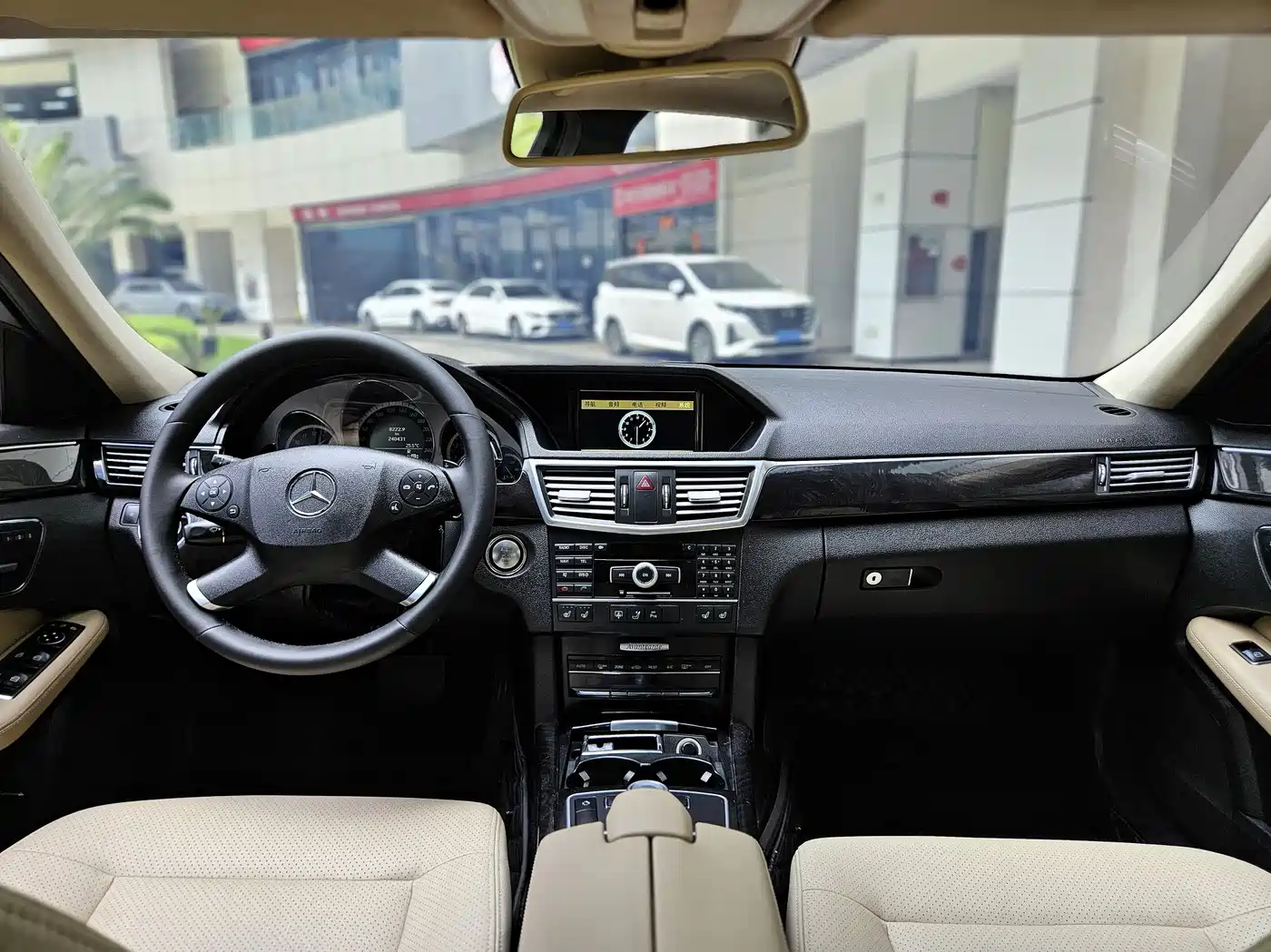 Mercedes-Benz E-Class 2011 E 300 L Fashion Premium фото 7