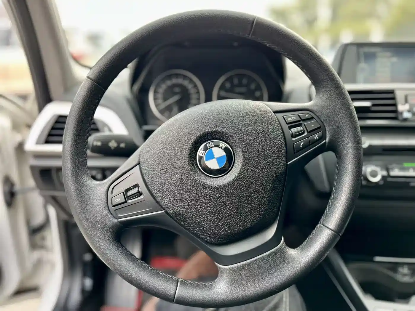 BMW 1 Series (Import) 2013 Facelift 116i Leading Model фото 16