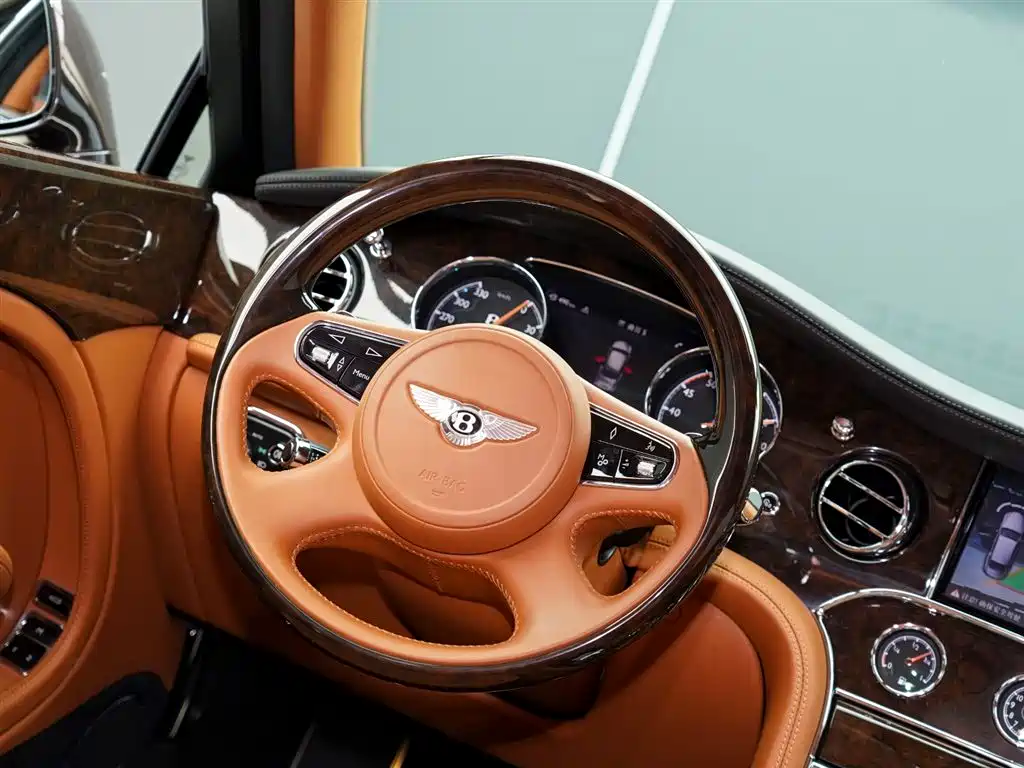 Bentley Mulsanne 2017 6.8T Long Wheelbase фото 14