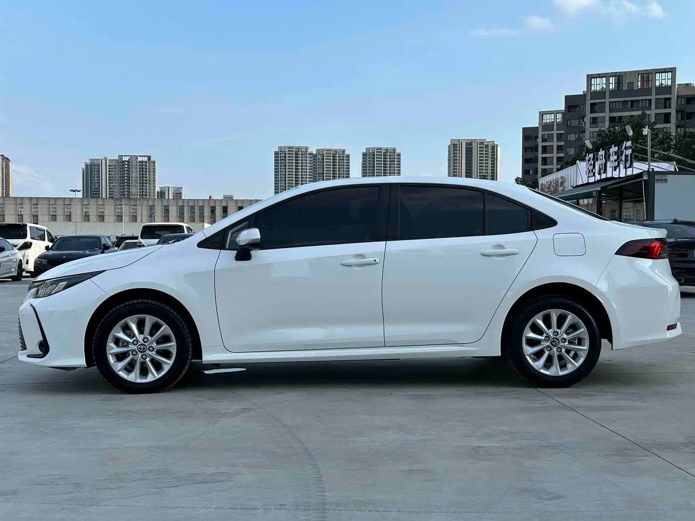 Toyota Corolla 2021 1.2T S-CVT Elite PLUS Edition фото 3