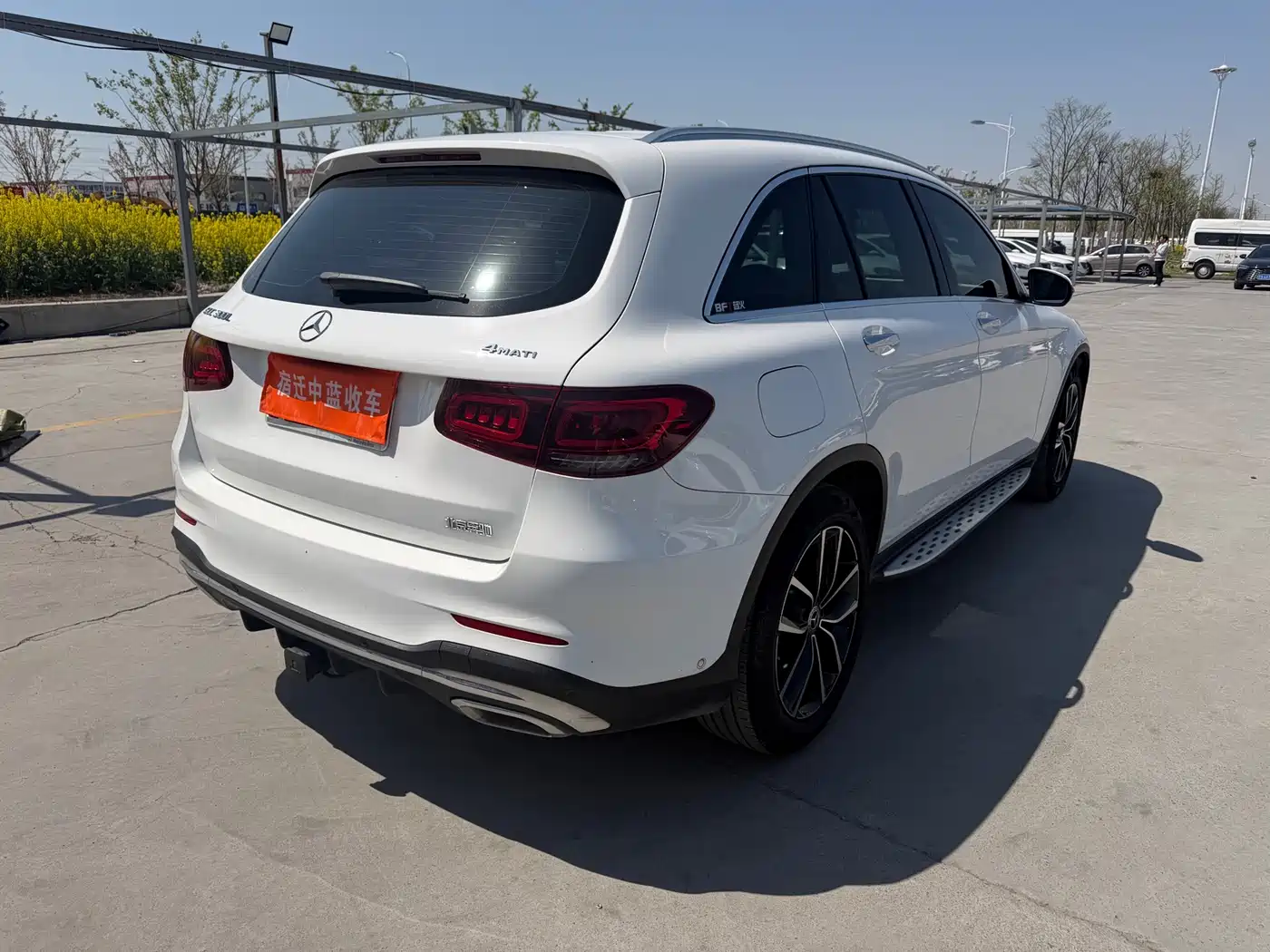 MERCEDES-BENZ GLC