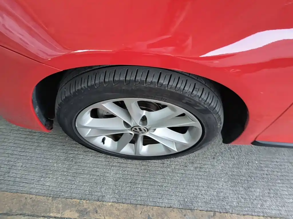 Photo 23 - Volkswagen Scirocco