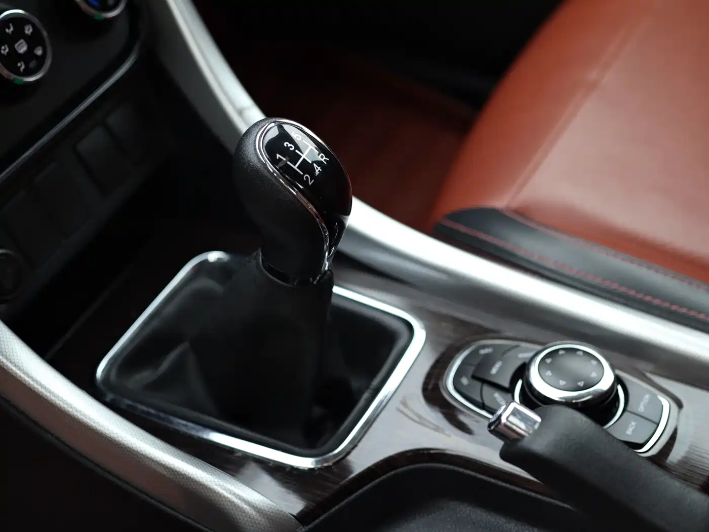 BAIC Huansu S3 2017 2016 S3L 1.5L Manual Premium